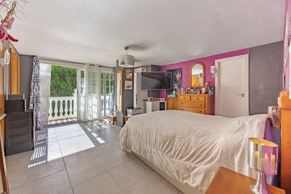 a03352c0-8f29-487c-b3ed-ed1301338105