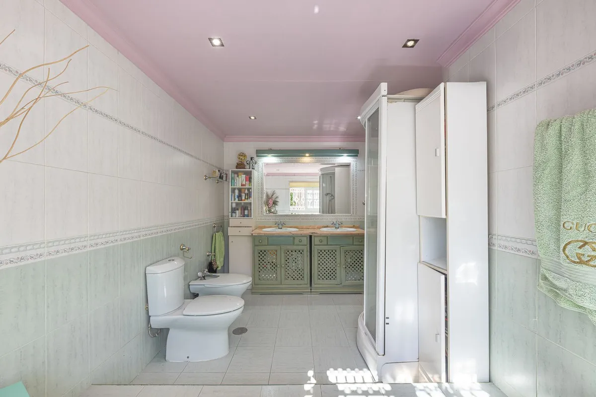 db81fd78-33ea-414a-b88c-5154a9fe275c