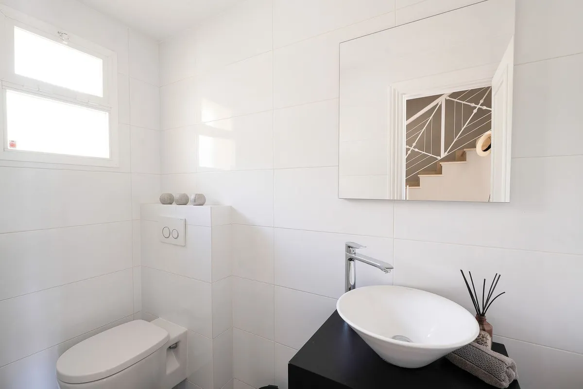 6c08ba71-f708-48c1-8467-0a43868f9d8d