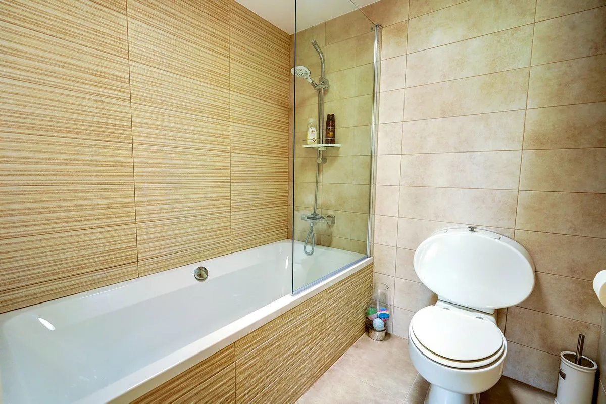 06d552b6-5afd-44c2-80db-47175cc398a9