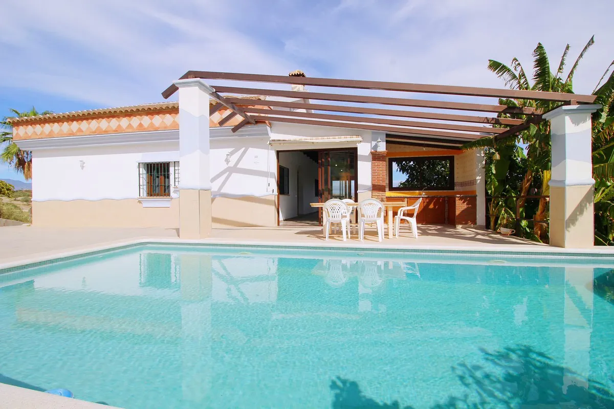 6e580e77-a28a-44d9-9d29-f3e5ab4a472d