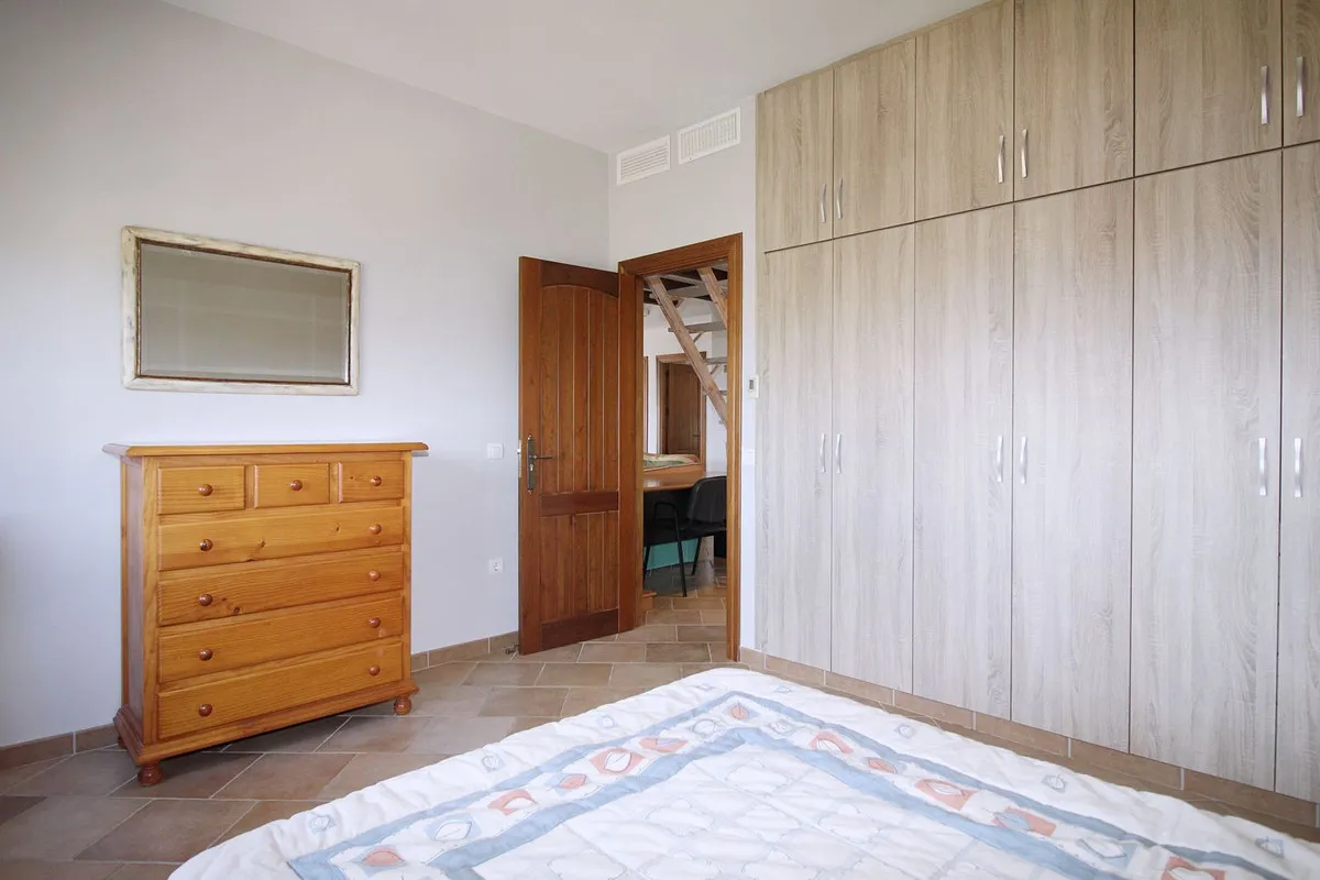 b6bd6df4-204b-4514-938d-ea3267fec993