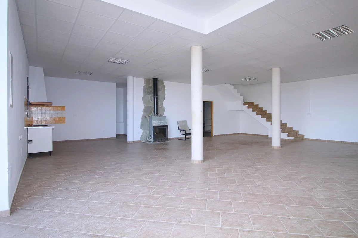 ee113550-60f4-465e-8ae9-2eb0fd9990d6