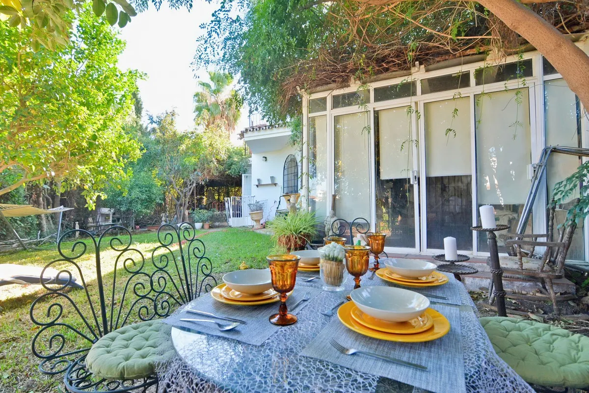 2e212860-cb5e-44dd-8e0c-f64d682aa823