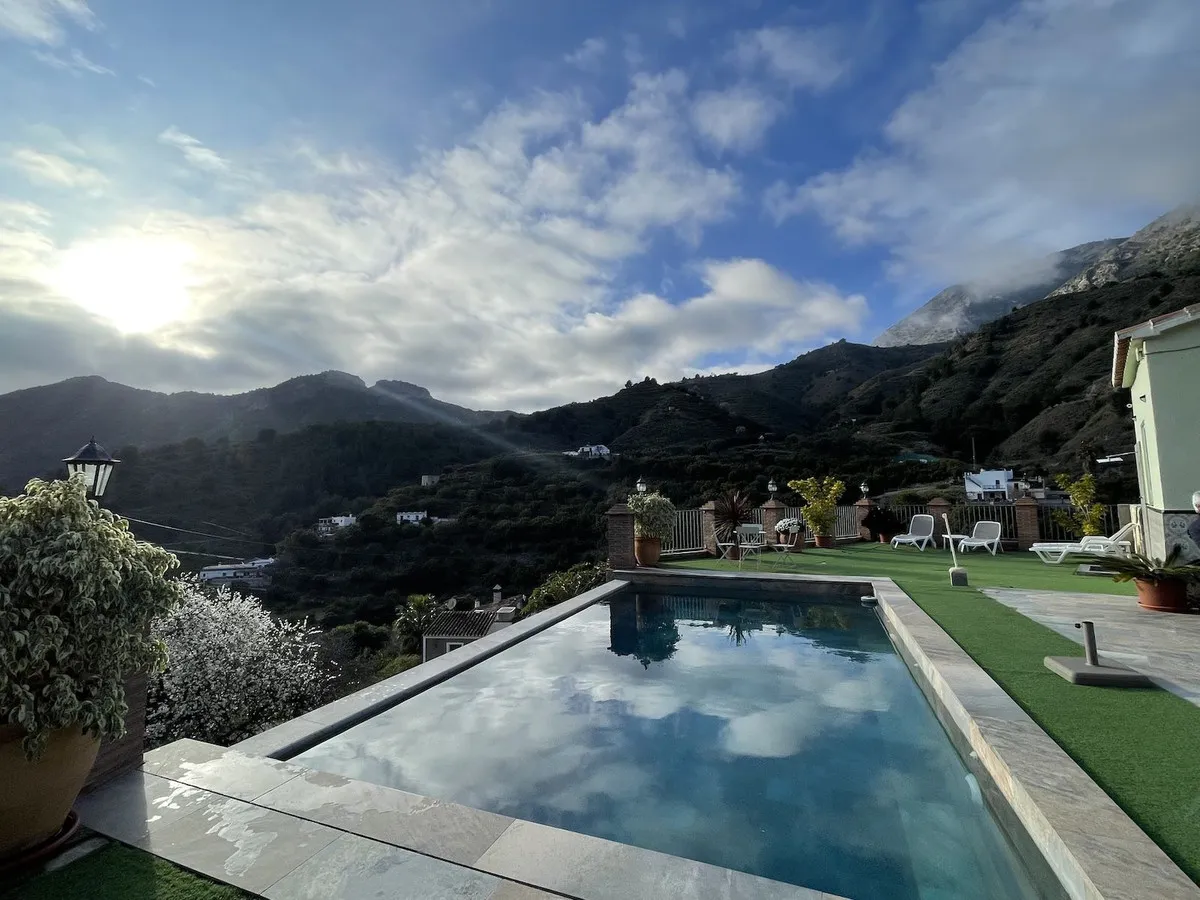 afd853da-a0de-43fd-9896-850ecd798255