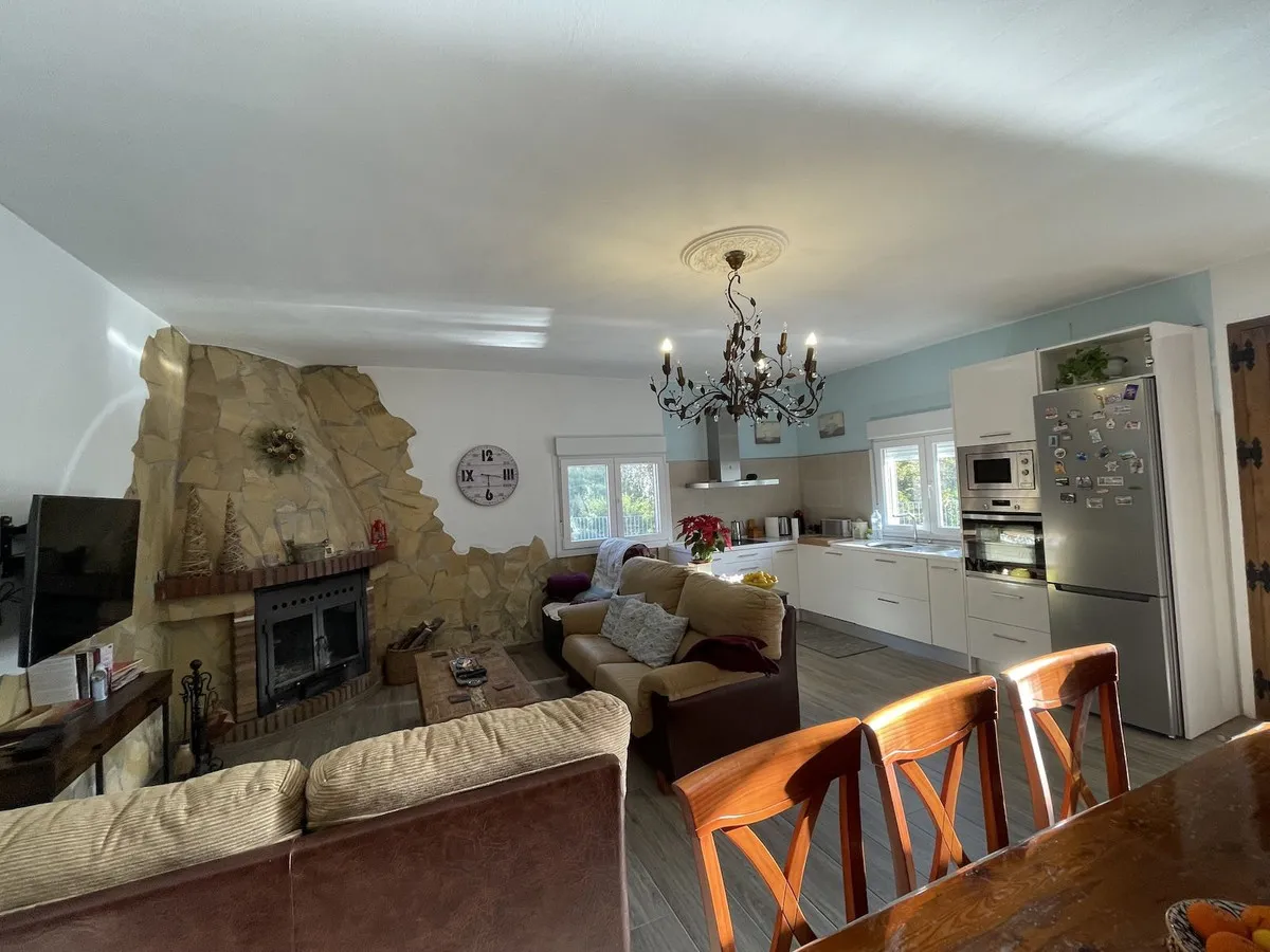 b2f607e4-b26e-4668-b74a-93b5b1b02e15