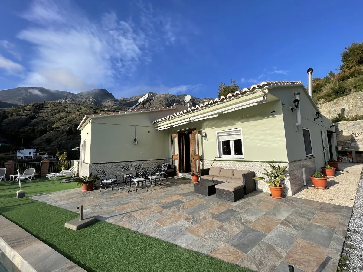 c21ce2bd-860b-40cc-b580-2a98708a1c8d