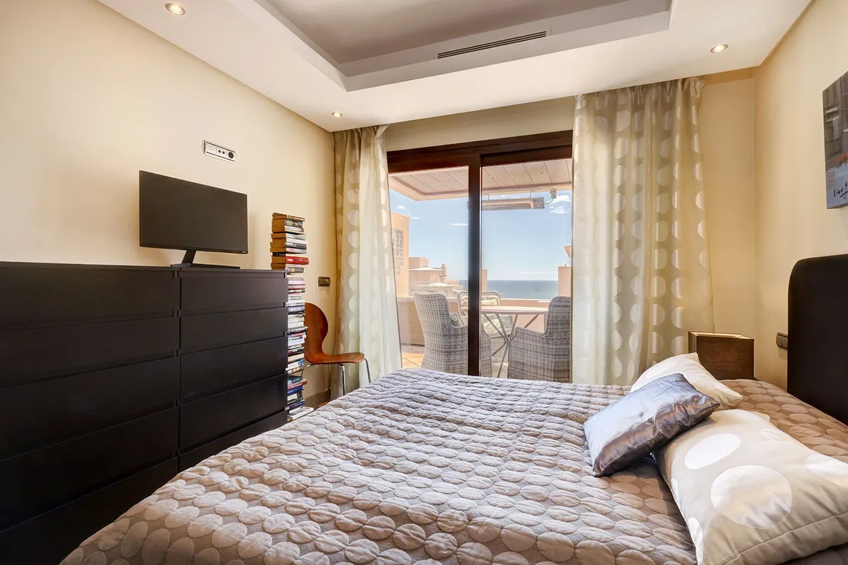 0ae99a39-d3b7-4d74-acee-540096669e17