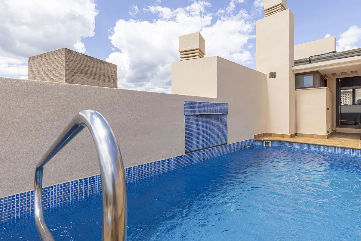 372f5e1c-4f31-47a1-9347-43aef54dfb70