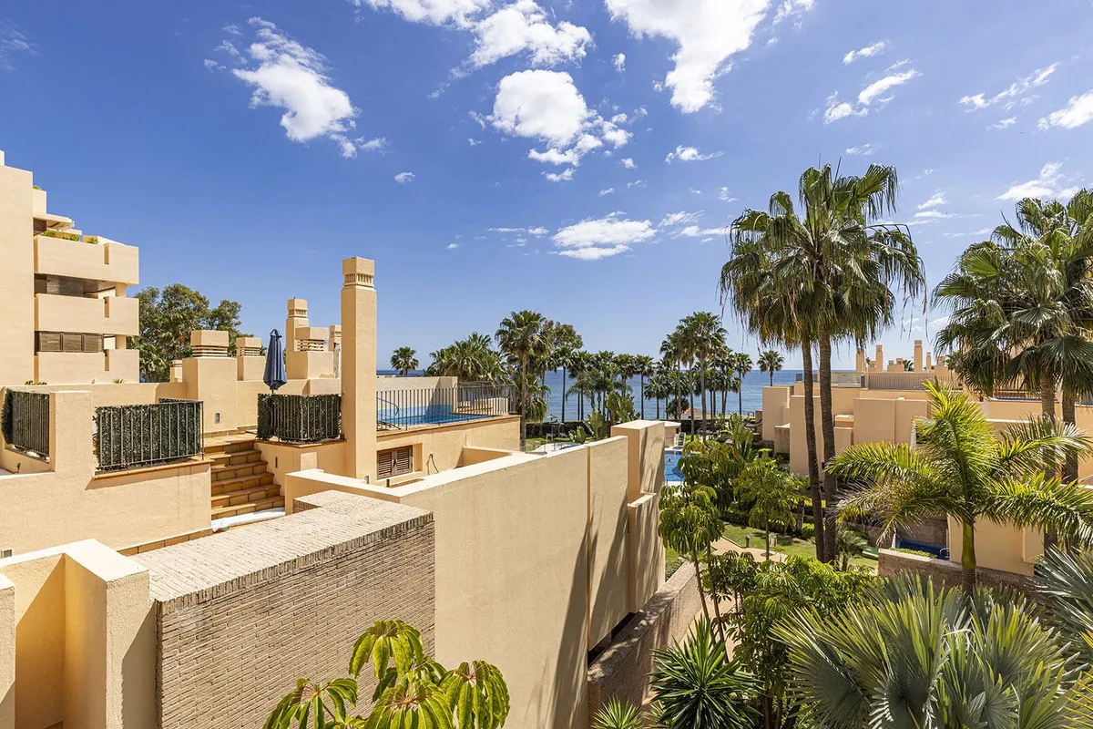 6a031b53-ad03-4b07-b52b-7efd63ec511c