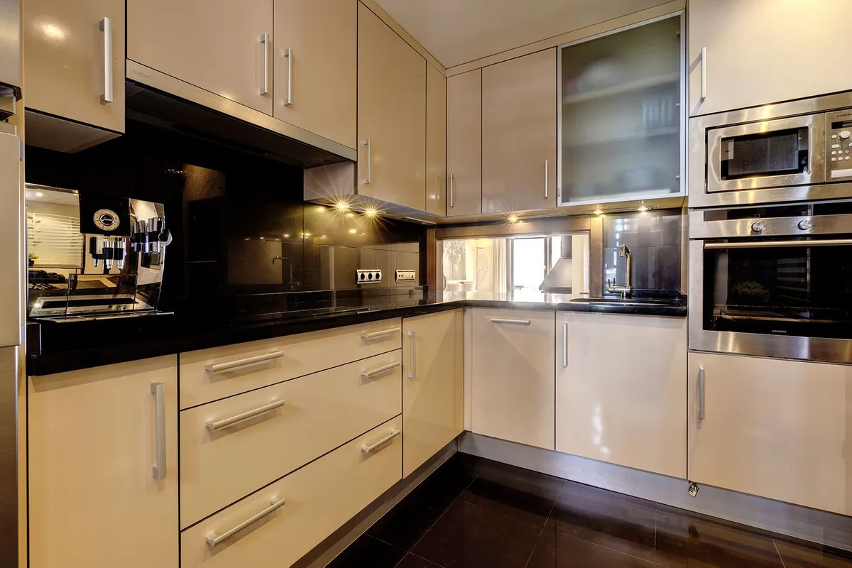 6f860154-573d-4cba-a719-de27af7d35e5