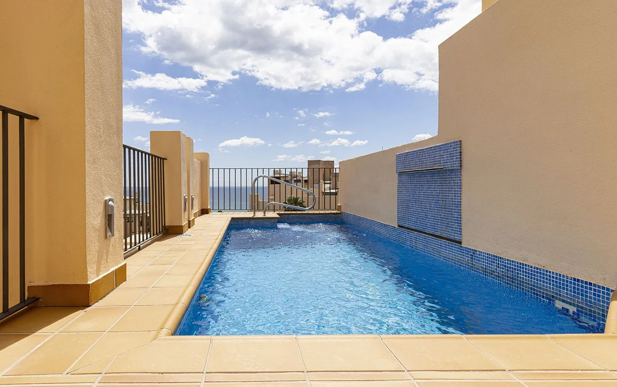 b32368b6-d489-4554-8c5e-9ff0e0bbe40d