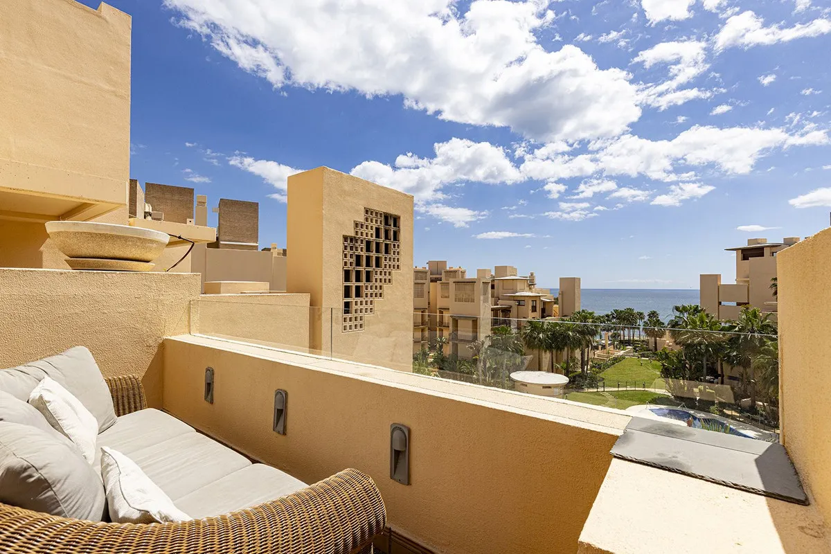 f1404c23-224b-4532-b41b-f92bf401d1aa