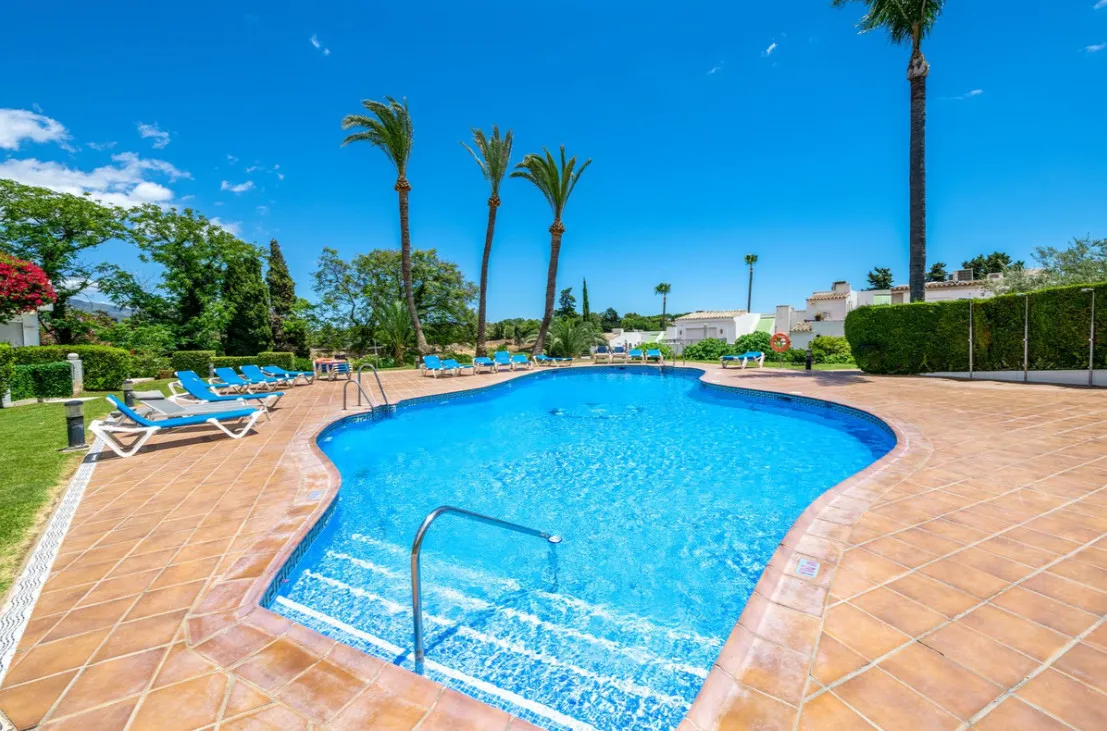 a70f2efb-1ff6-432f-9d19-c5d1b55aab5f