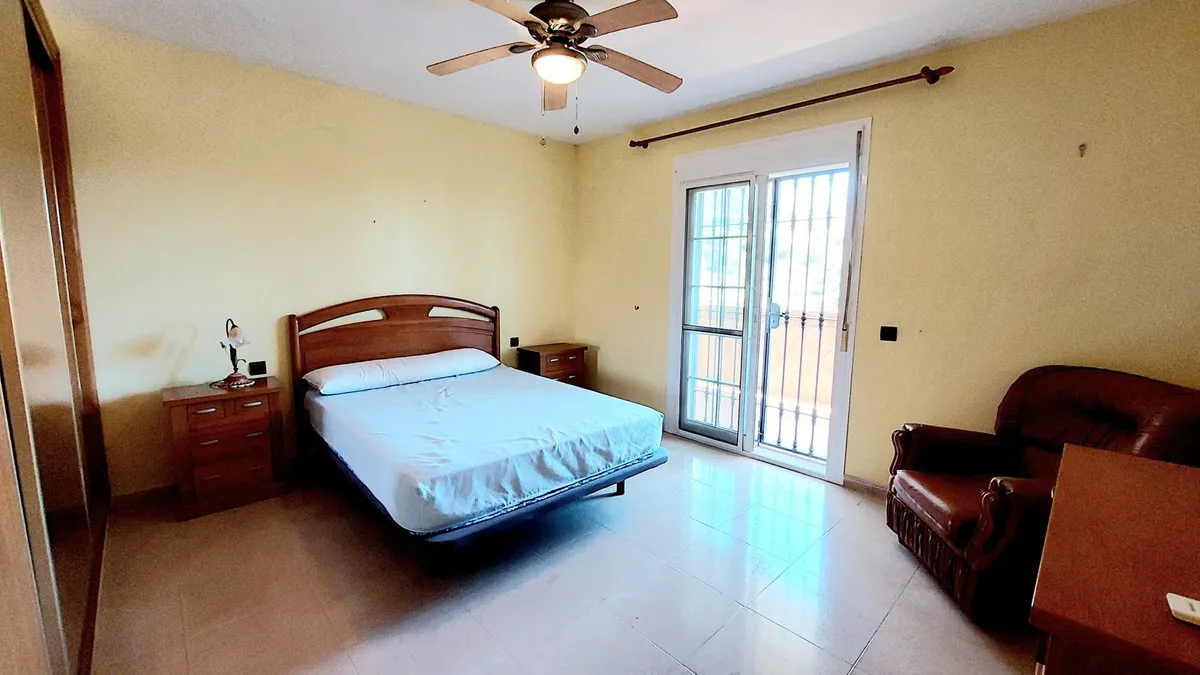 216c3a56-e438-42f3-9892-d4b56235beab