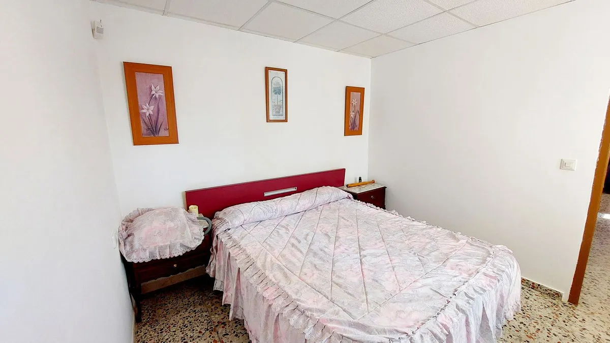 8ec86335-671c-442a-abbe-264fc6104135