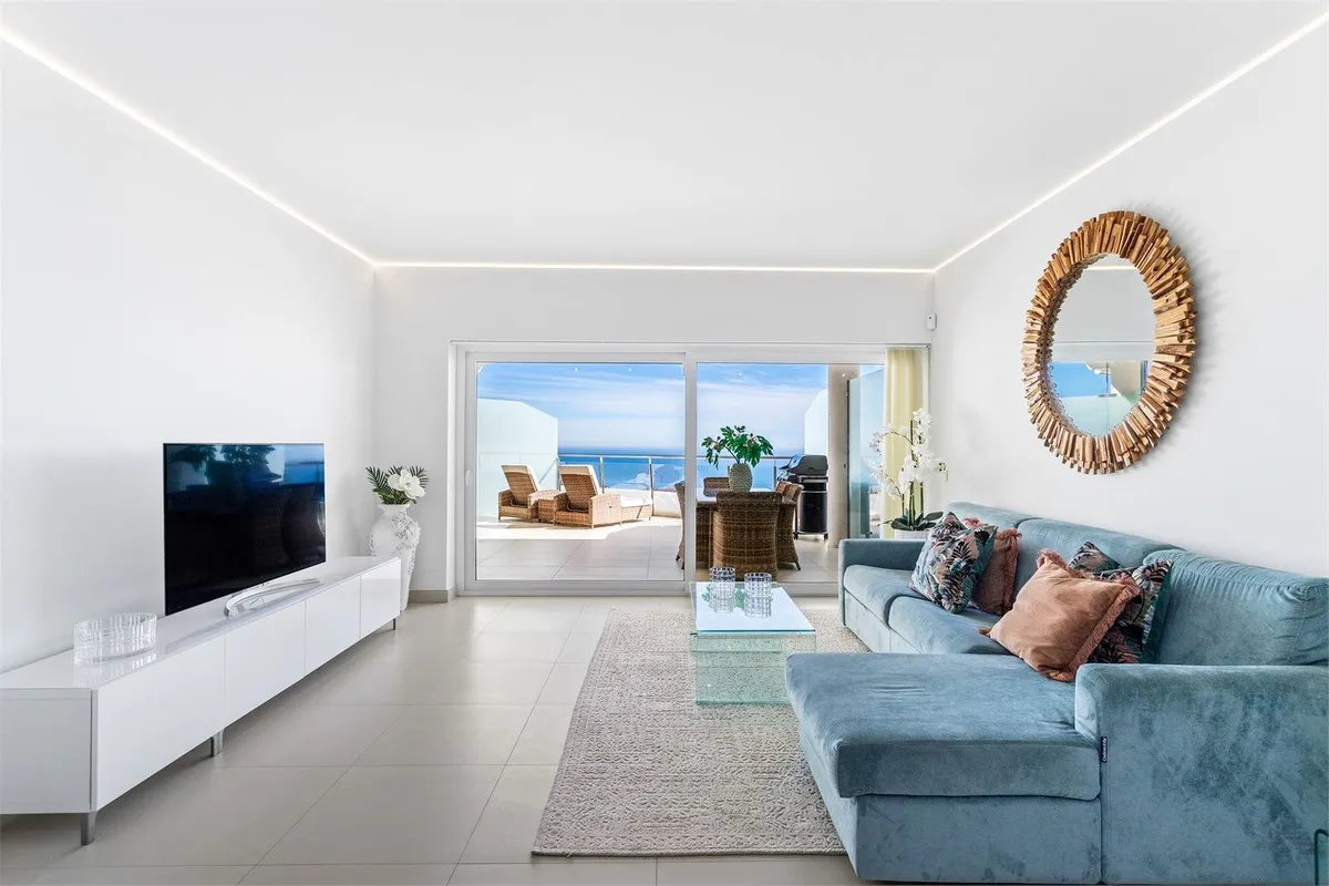 282a724c-76a9-4205-8a69-dc916a300a1b