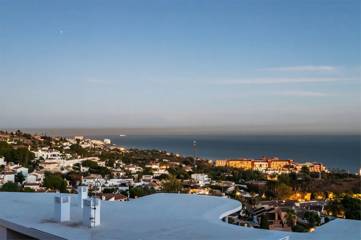 2e287c34-6c71-4205-8d33-2718fbe9cc41