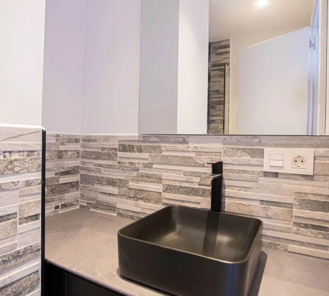 83aed3b8-c27f-487b-8ef7-d9c68e96b2e2