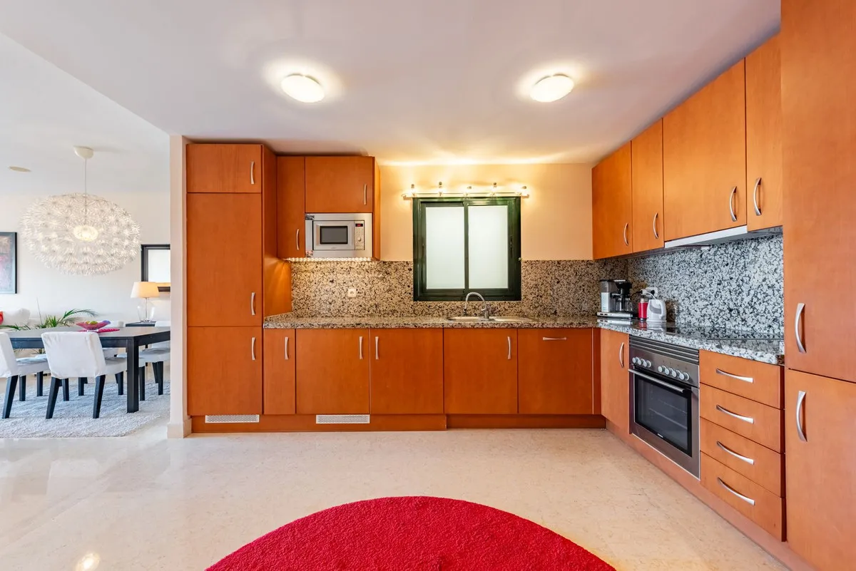 0e4b7948-83d0-4d82-a390-389a45888b60