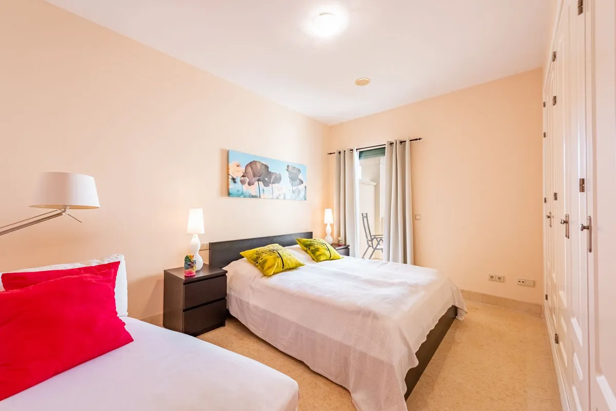 c4a8d40b-4df9-40e0-8e9b-9227b2ef61e9