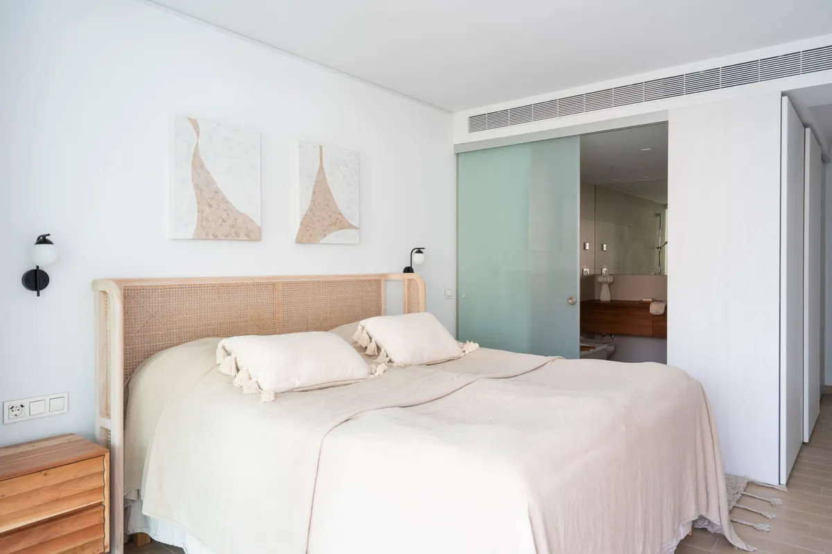 7b9ba686-7442-44e6-b5f3-8e7550d5f9a4