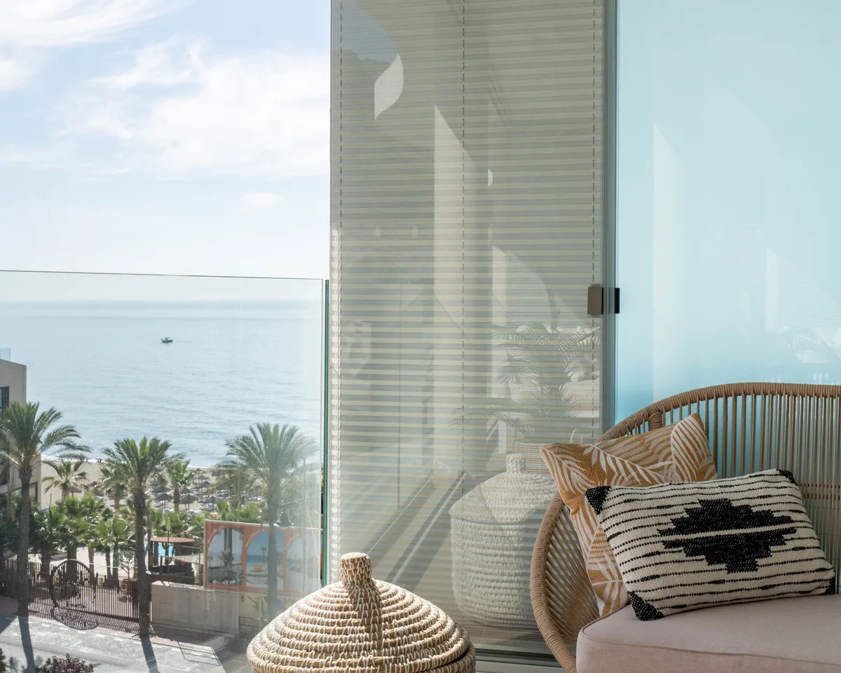 94c82e0f-8833-4f34-928d-ade2424052f3