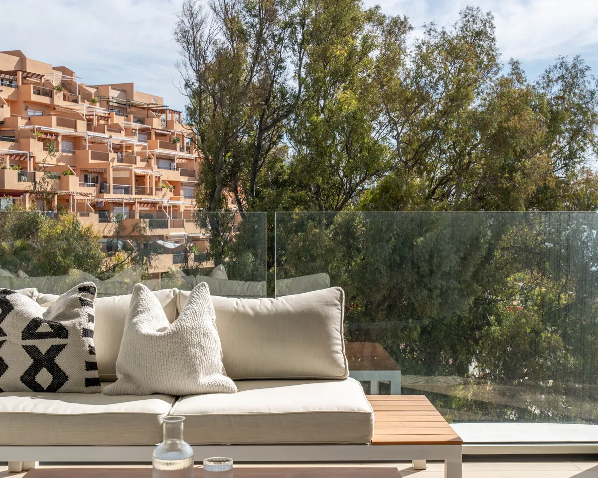 f44d151f-bba5-4e15-b7ca-66475ca966e1