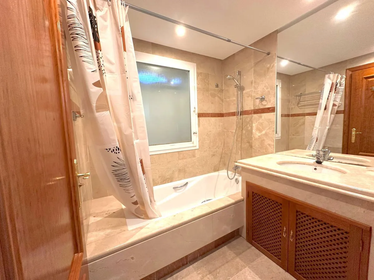 616b0d00-d9c7-4128-9352-14d42cf7e83c