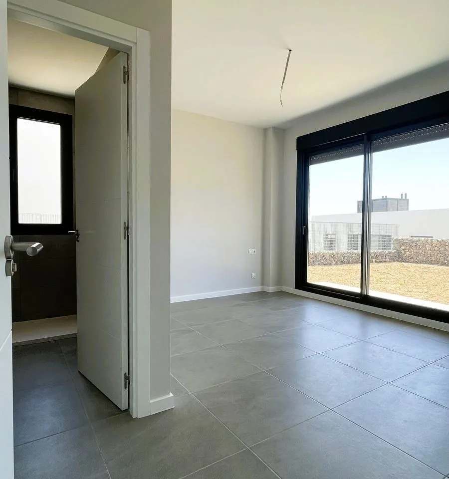 818da57c-0ce7-4dcb-9a30-04a489fc6e31