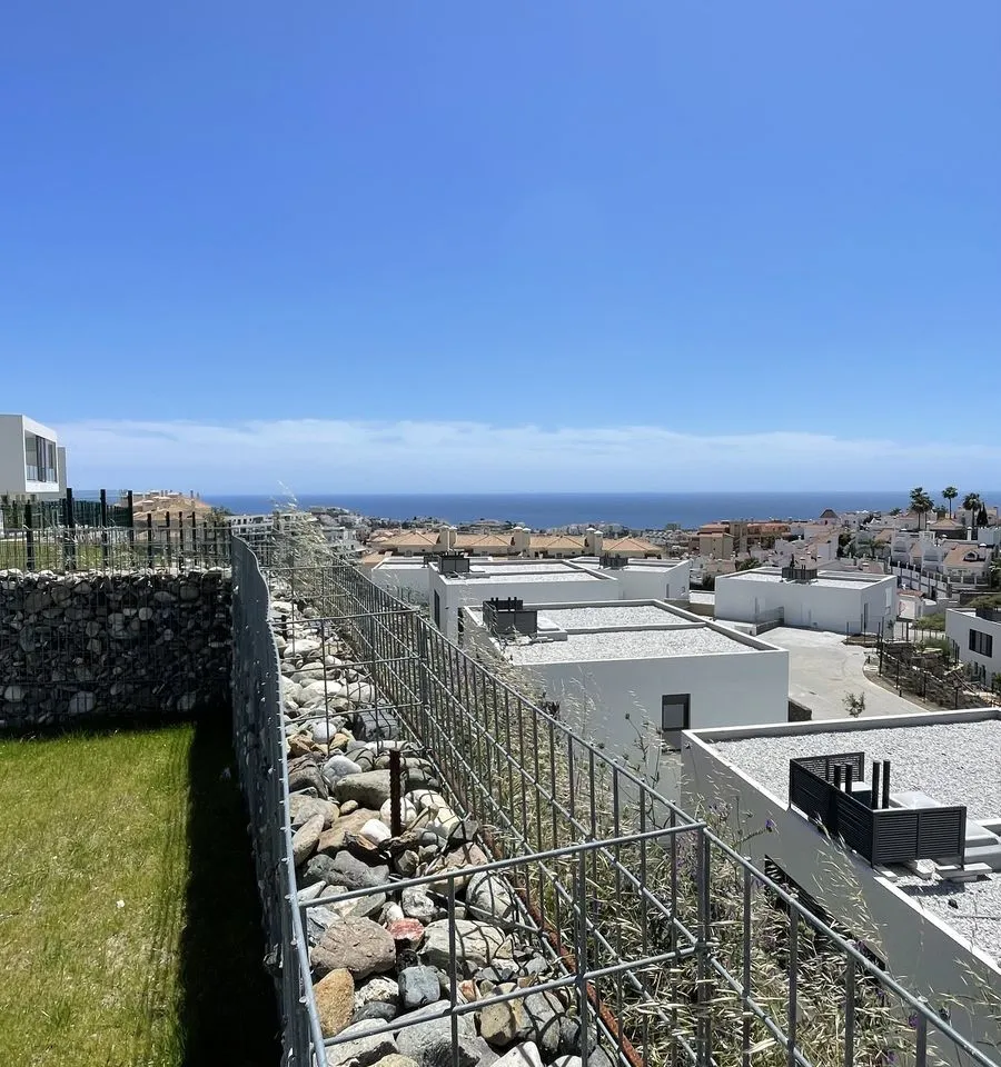 9ed5c13b-cc90-4697-abc6-109cae9089c2