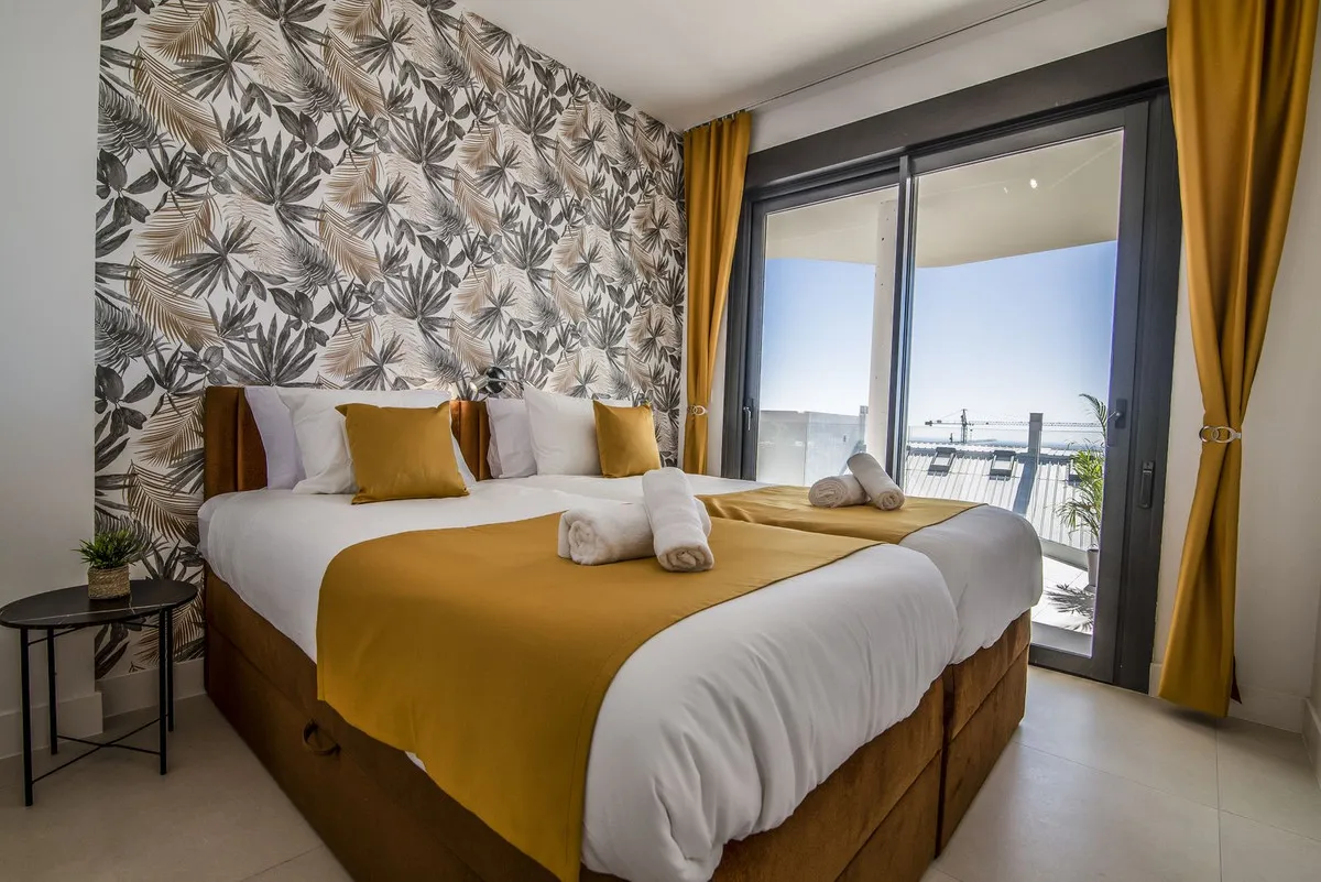 7bb05490-1370-4f9a-aaad-4fc9ac2c0f55