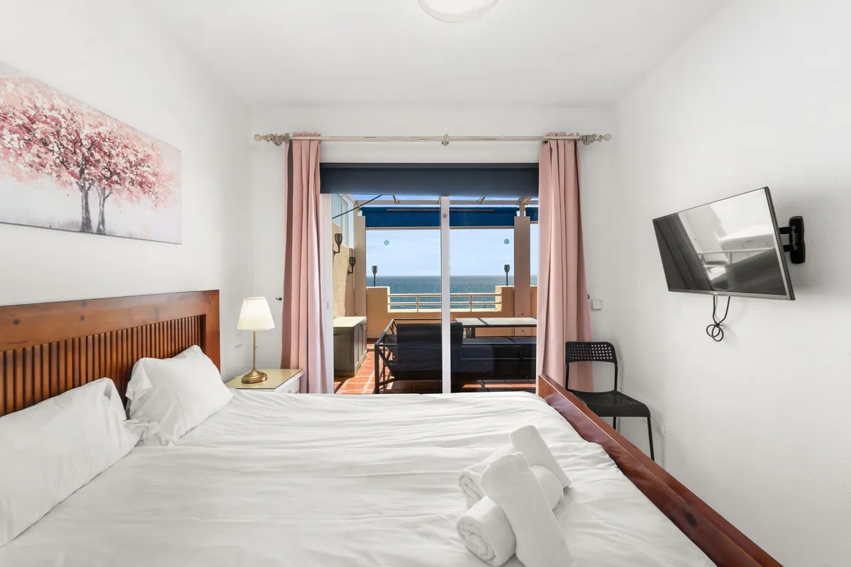 2b977b85-dca9-4edc-80cc-4230684e90f3