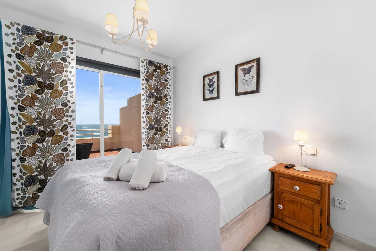 fc1a2976-9640-483a-b759-a39af124fc6a