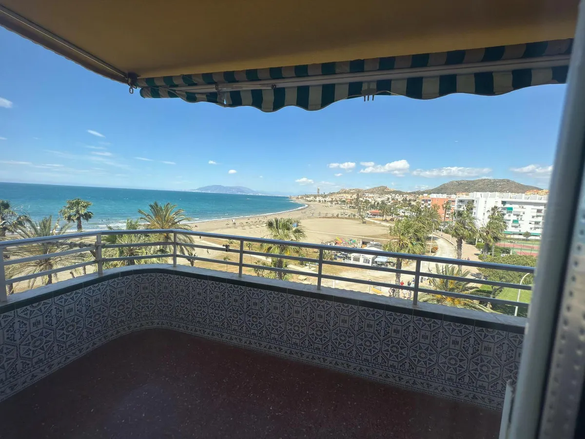 d967569c-b5b5-425d-abe0-a43352f675fc