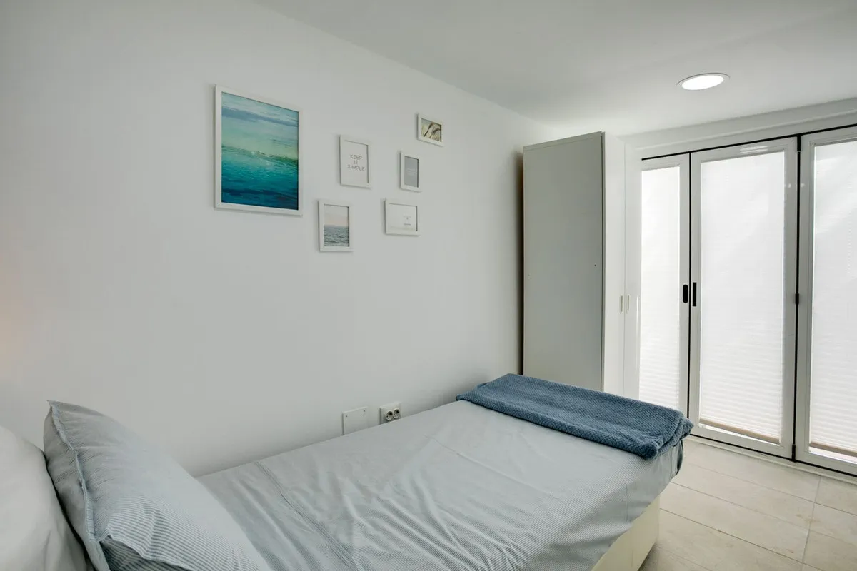 9a2a544e-034e-4722-b559-e3a8170095cb