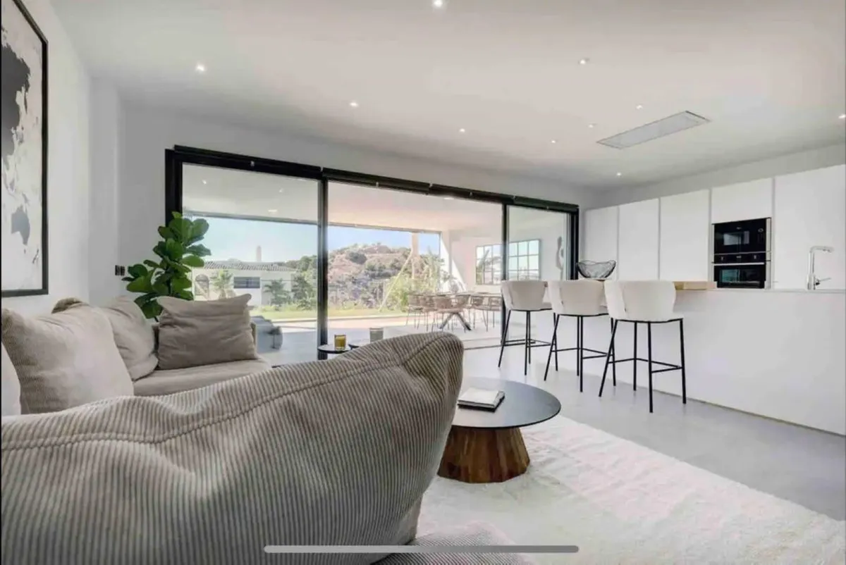 6f517f59-5665-42b5-872f-3cf3137ae80f