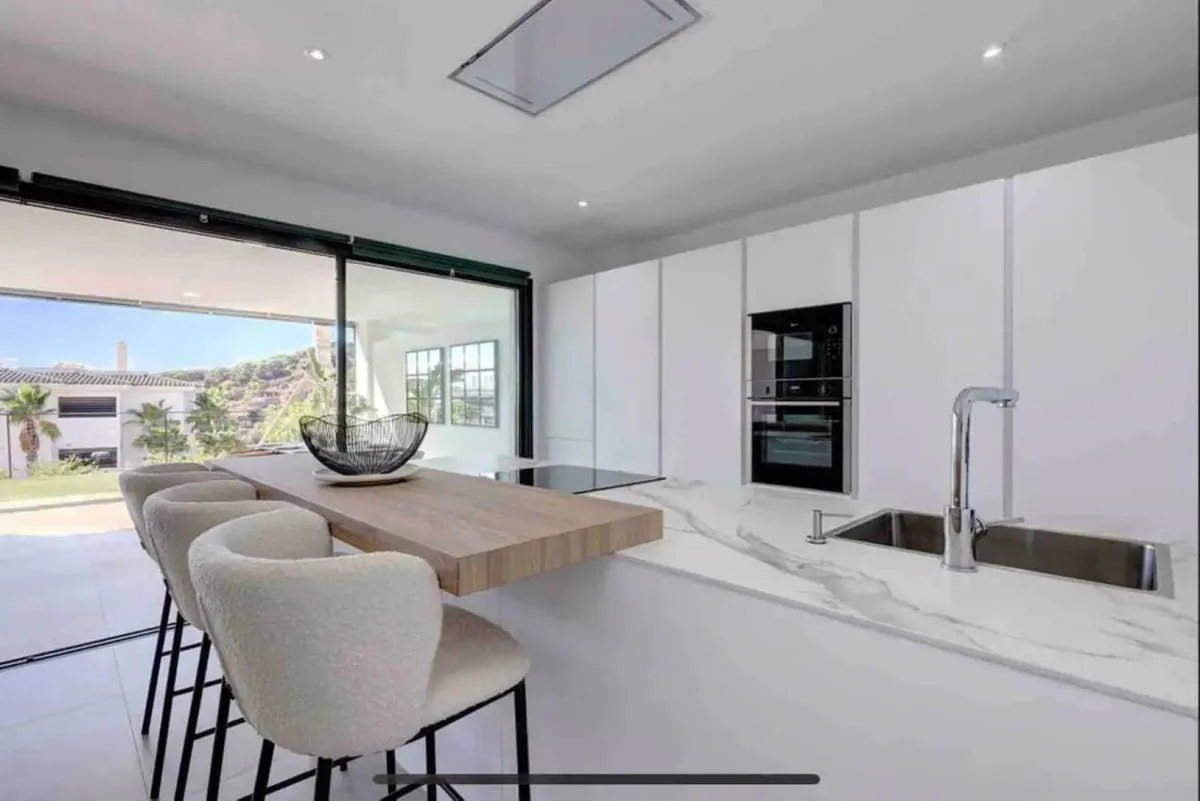 7046d5d3-dd27-474c-acb2-7b22abd481cc