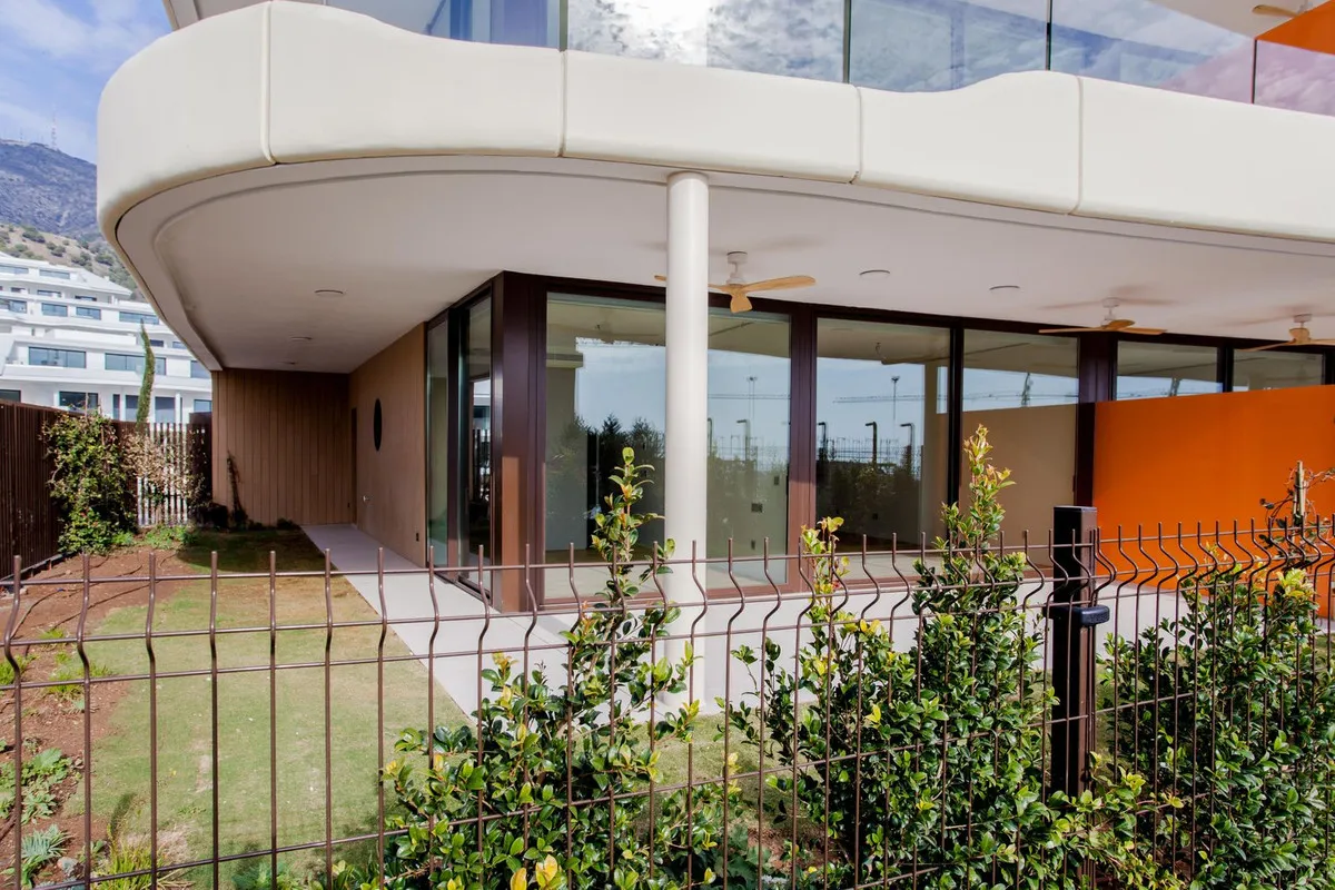 a1fb5946-62a0-4b7d-9472-d7134e2107b8