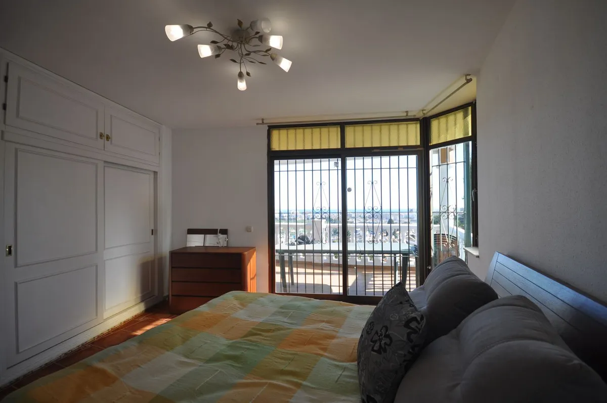 7eca35b9-0951-4b1b-bd84-f98041b57dbc