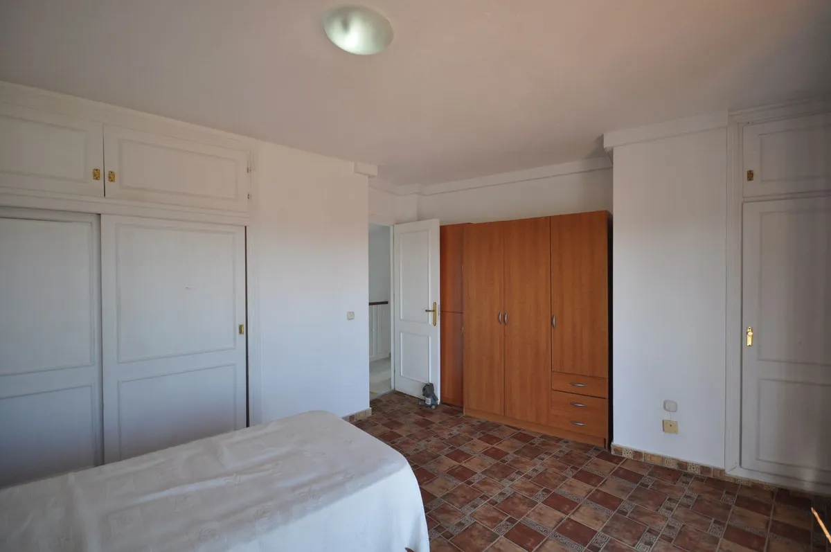 903db300-52aa-44c1-8975-d274bdc0d74b