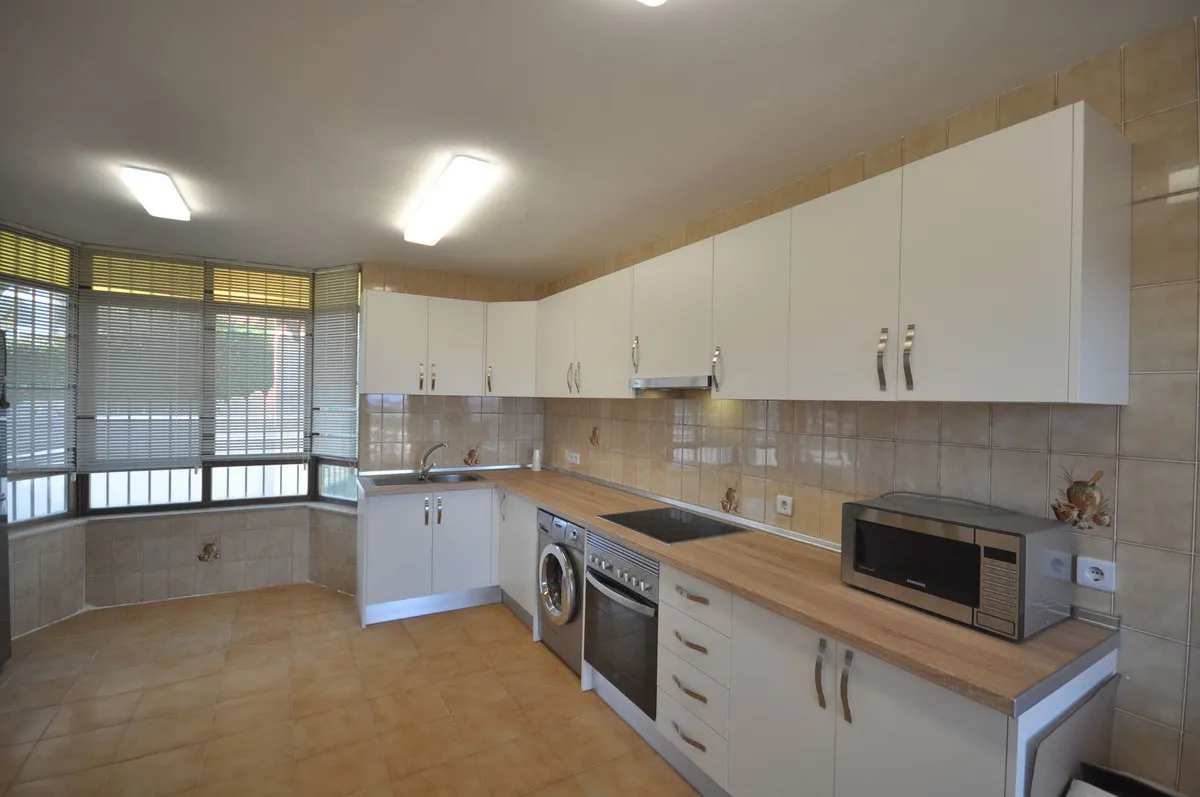 c3d1b582-9326-4126-a5f1-f7b637663aed