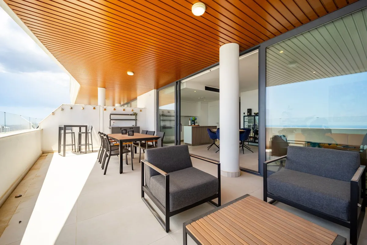 12b52382-306a-4844-9d6b-11487a0e8bc0