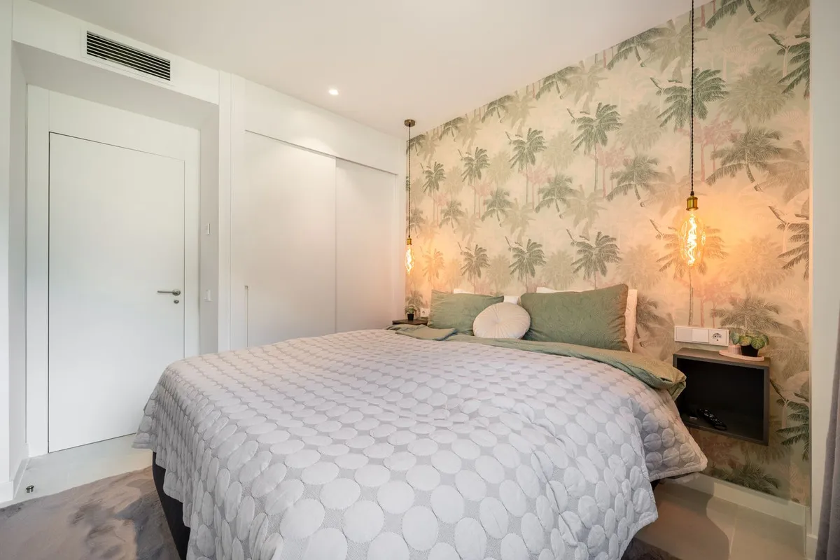 3279b73c-d223-439a-9873-16d69a13af4f