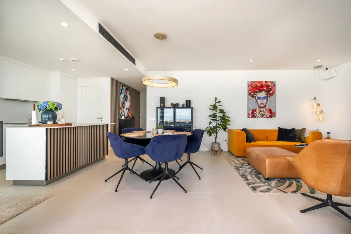 5fd735bc-4db4-41df-b558-eb025ef2c040