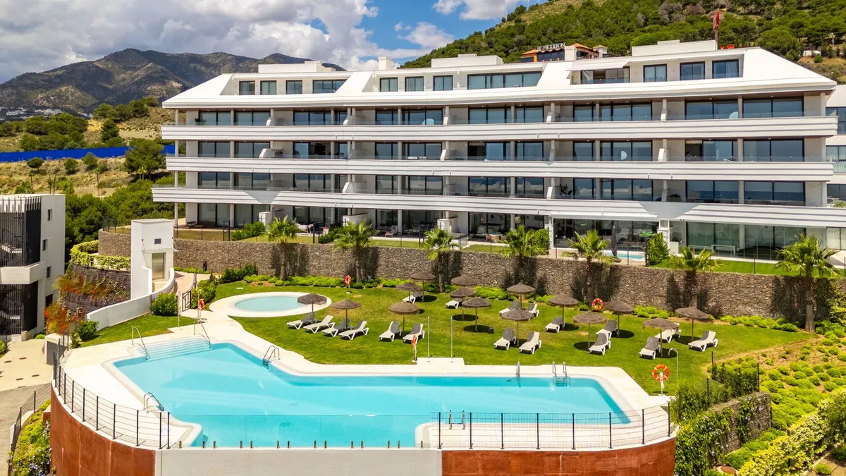 f2b09f1d-f823-41b7-9a77-82050ddb5656