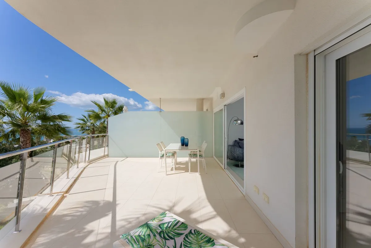 6eb05be8-f2ca-4745-8064-bace92a64c9b