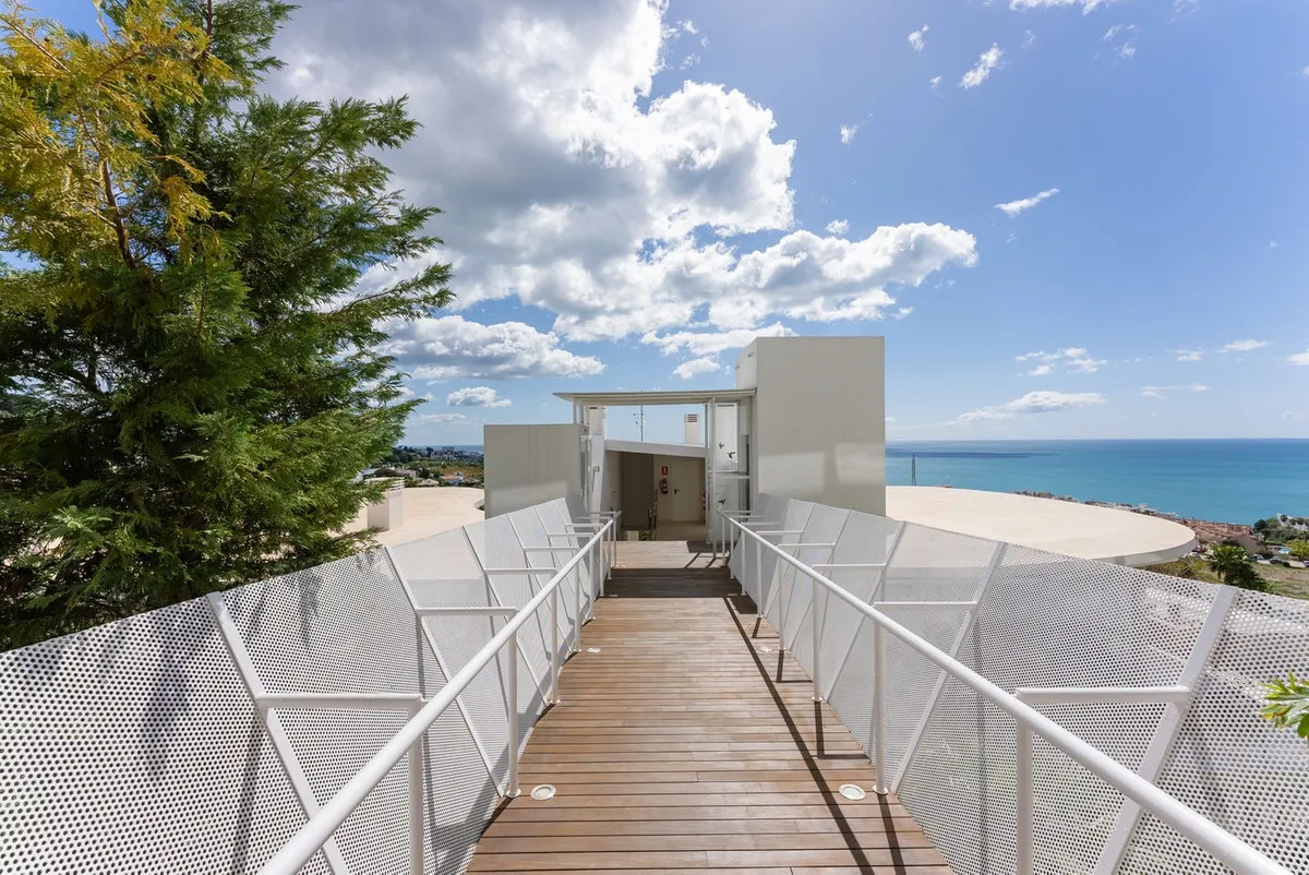 9c089ce7-20d1-4d37-9fb4-e8c22265ffcb