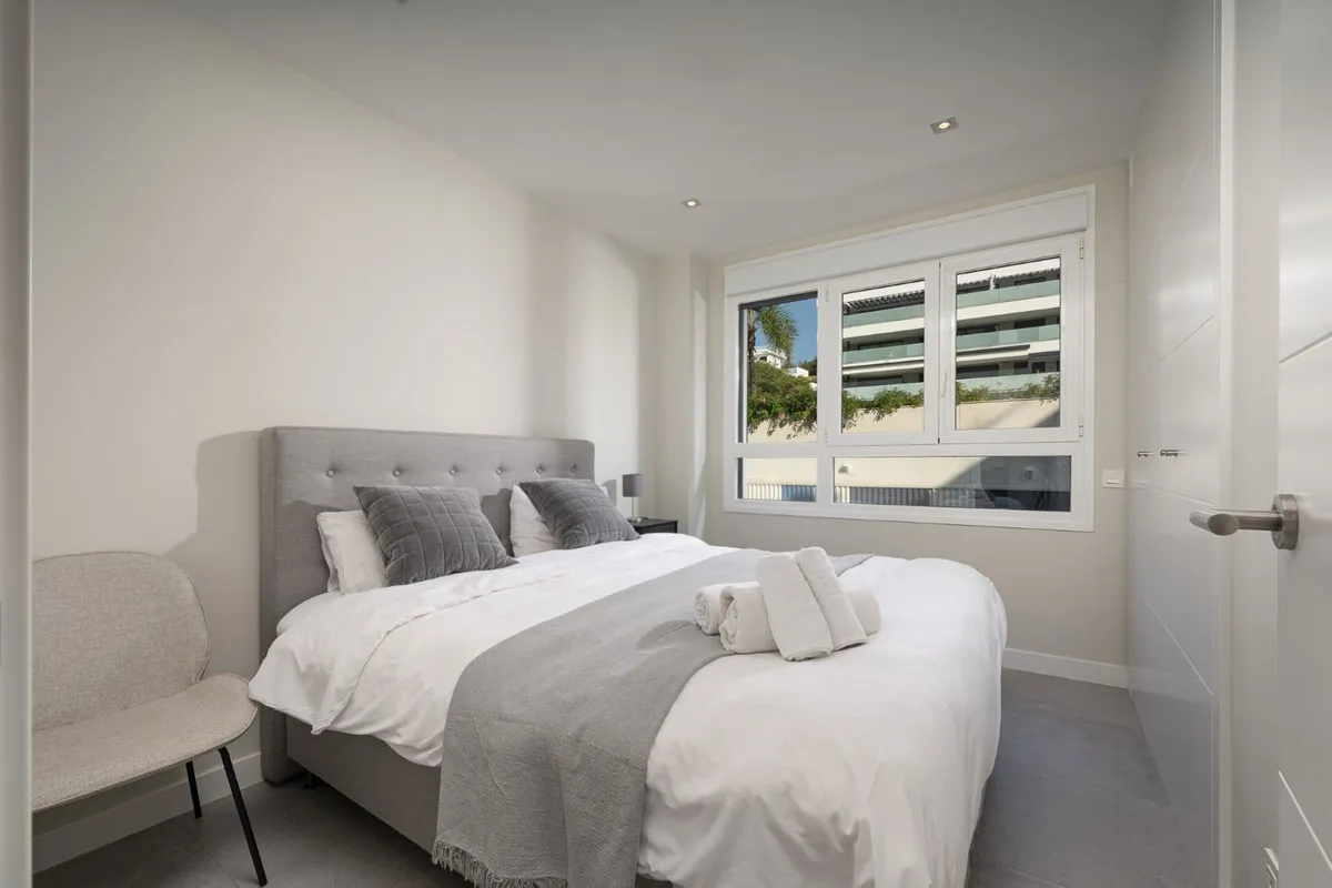 695fbe5b-7c16-4e7e-9e2c-2b3ca3abc572