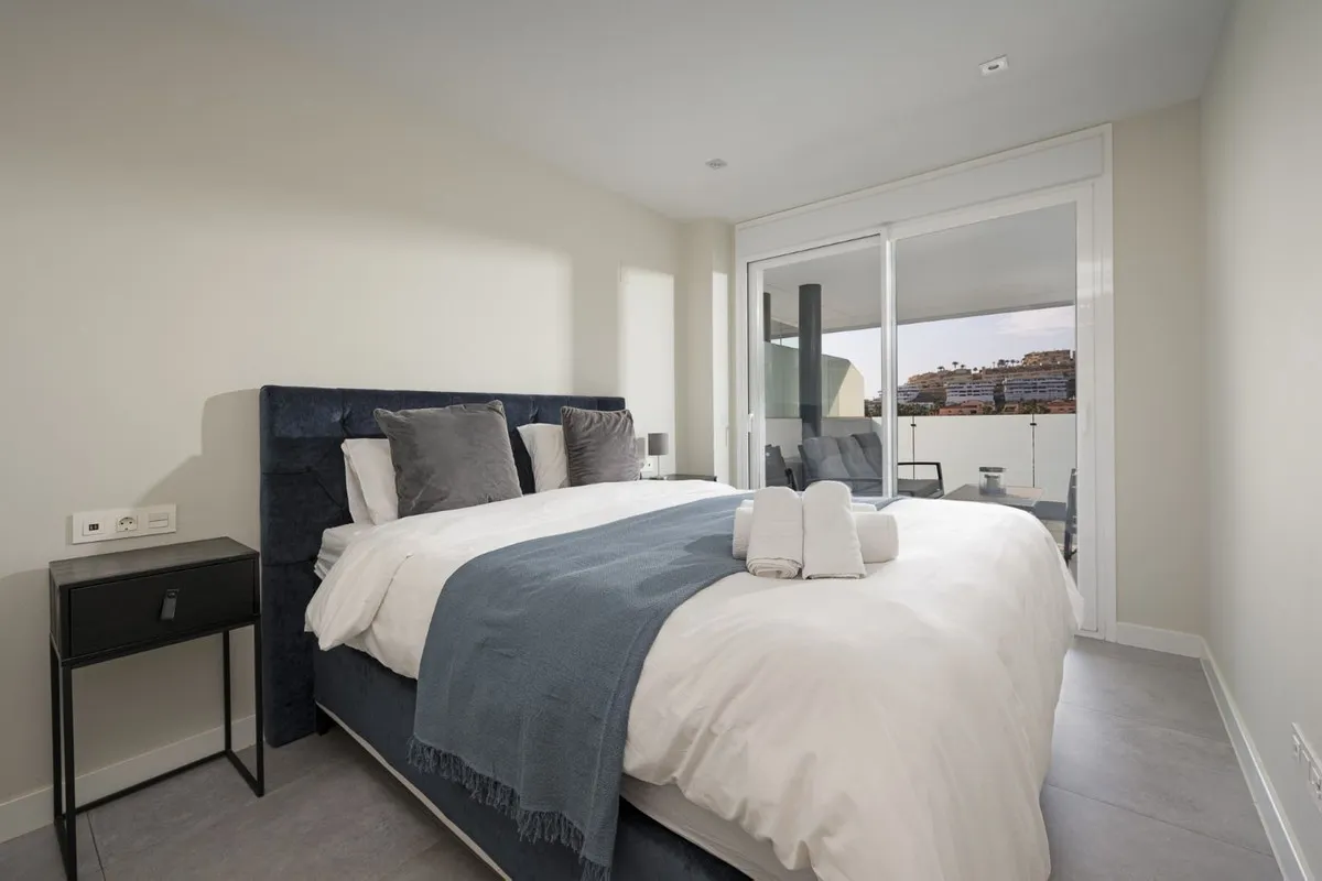 9091717b-b473-448d-9f63-9ba0099daa66